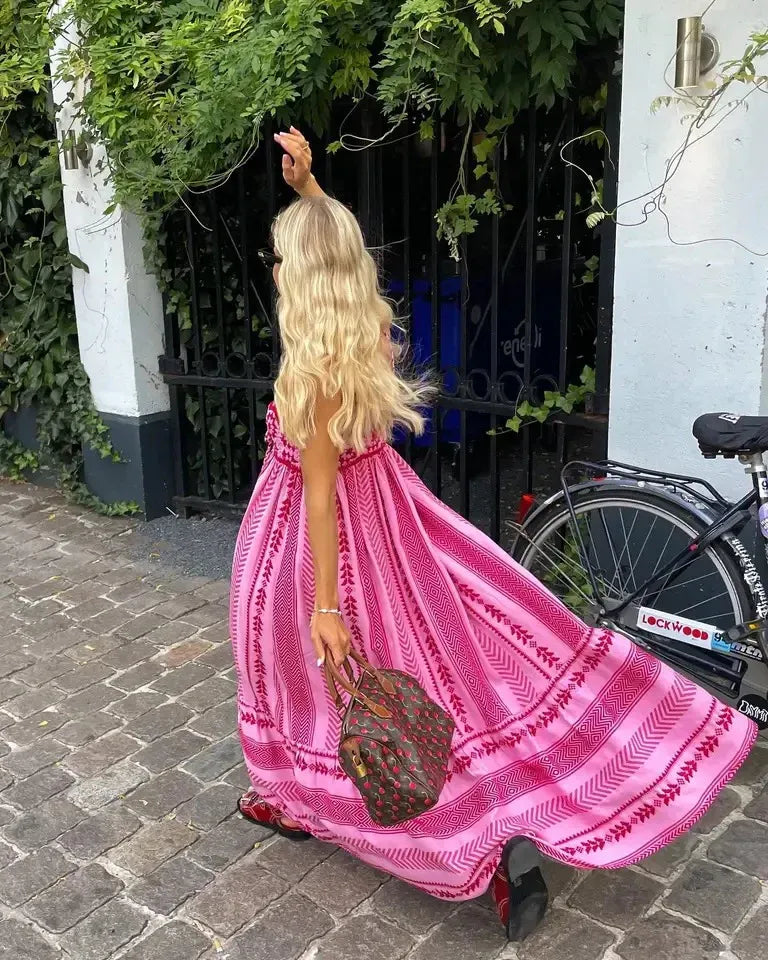 Robe Longue à Bretelles Fines avec Broderie et Détails Bohèmes pour Femme | Idéale pour les Journées d’Été