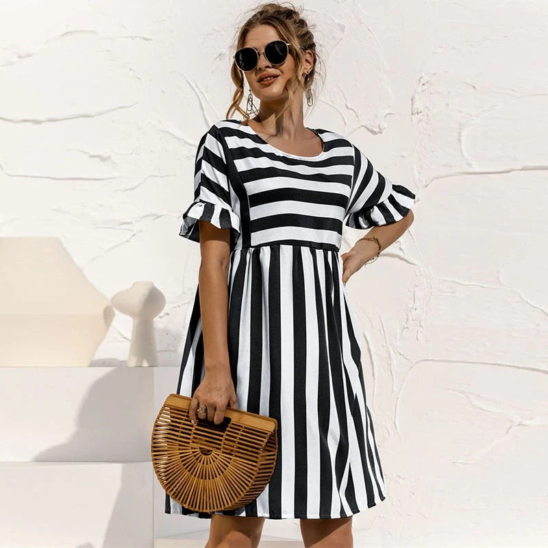 Robe Rayée à Coupe Droite pour Femme | Idéale pour le Printemps et les Sorties Décontractées