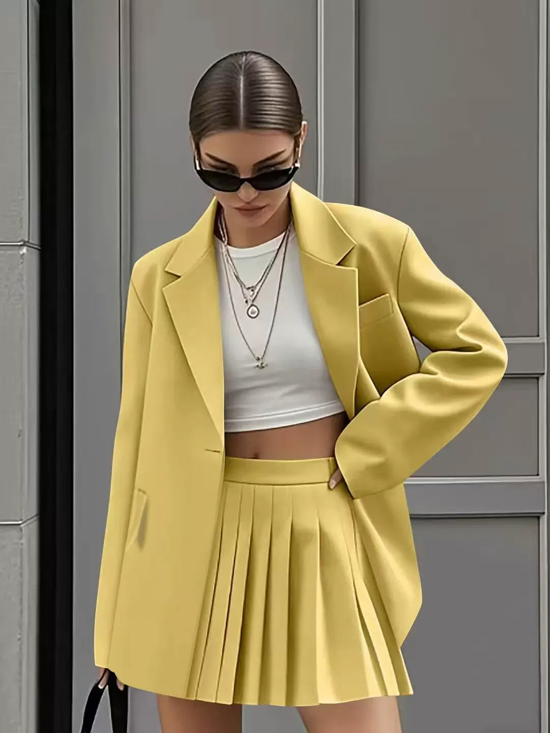 Ensemble avec Blazer Ample Et Jupe Plissée Taille Haute pour Femme | Idéal pour Printemps Et Été