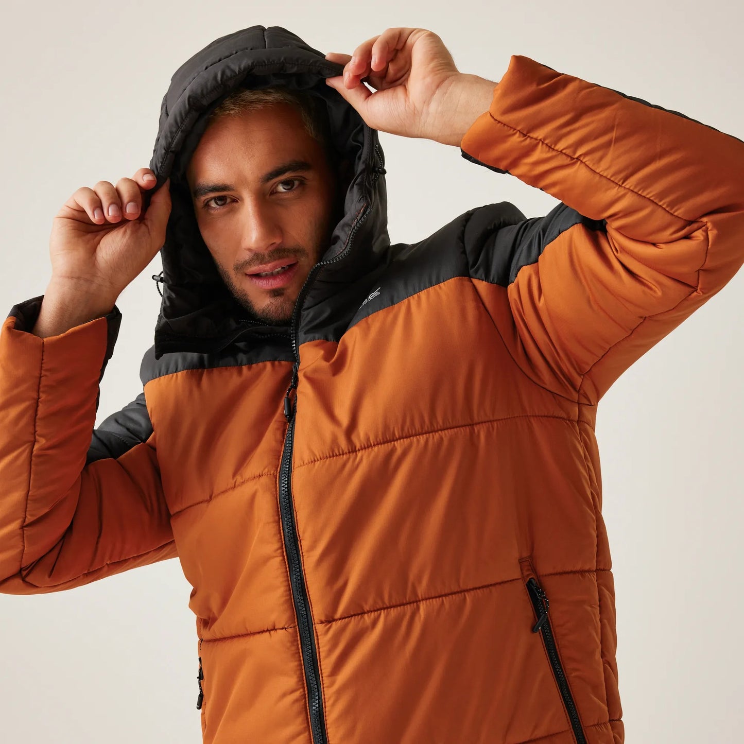 Veste Matelassée avec Fermeture Zippée et Ourlet Ajustable pour Homme | Idéale pour l’Hiver