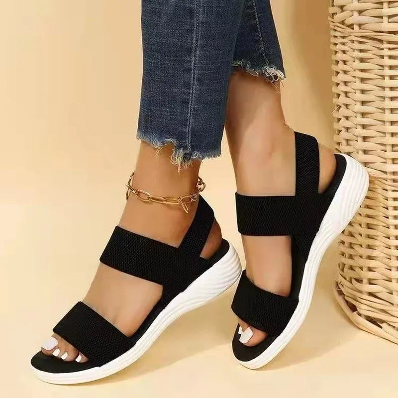 Sandales Plates avec Brides Larges pour Femmes | Idéales pour l’Été et les Vacances