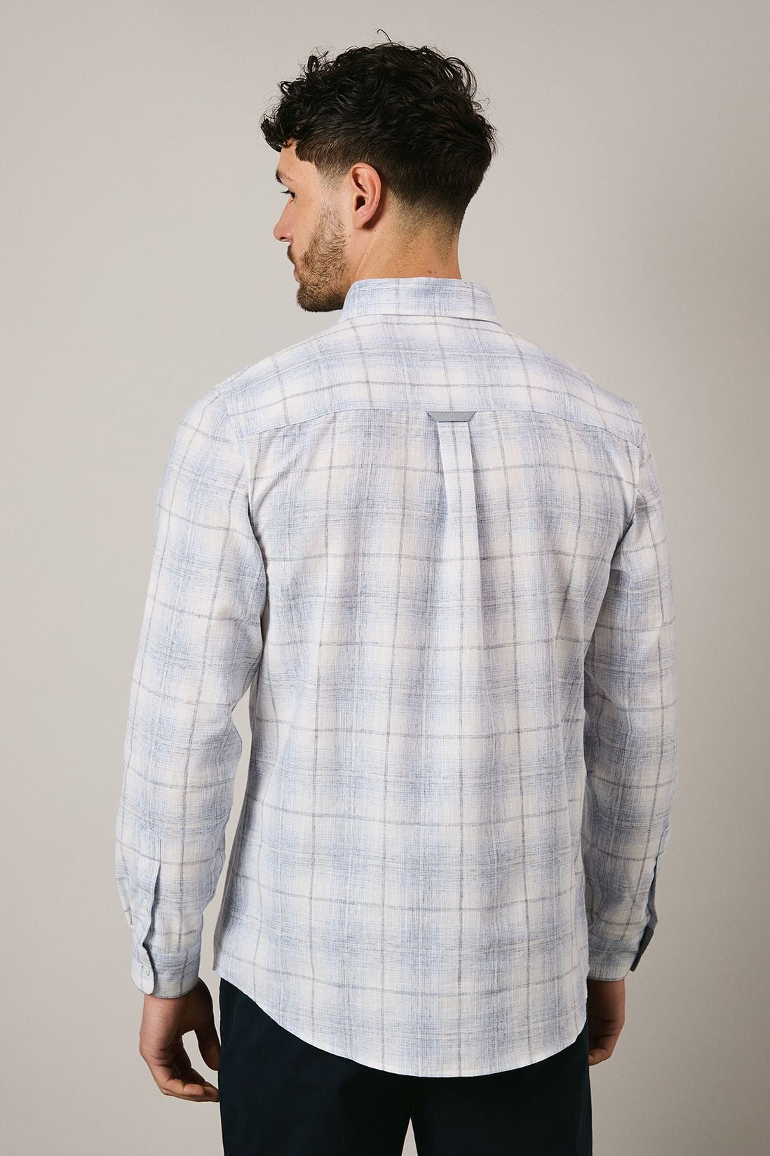 Chemise À Col Boutonné avec Motif À Carreaux Dégradé pour Homme | Idéale pour Un Usage Quotidien