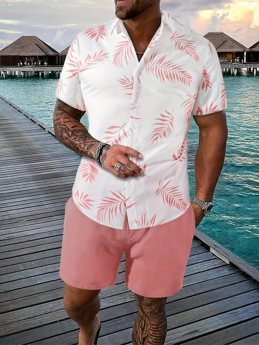 Ensemble Estival avec Chemise à Motif Feuilles et Short Beige Coordonné pour Homme | Idéal pour les Activités d’Été