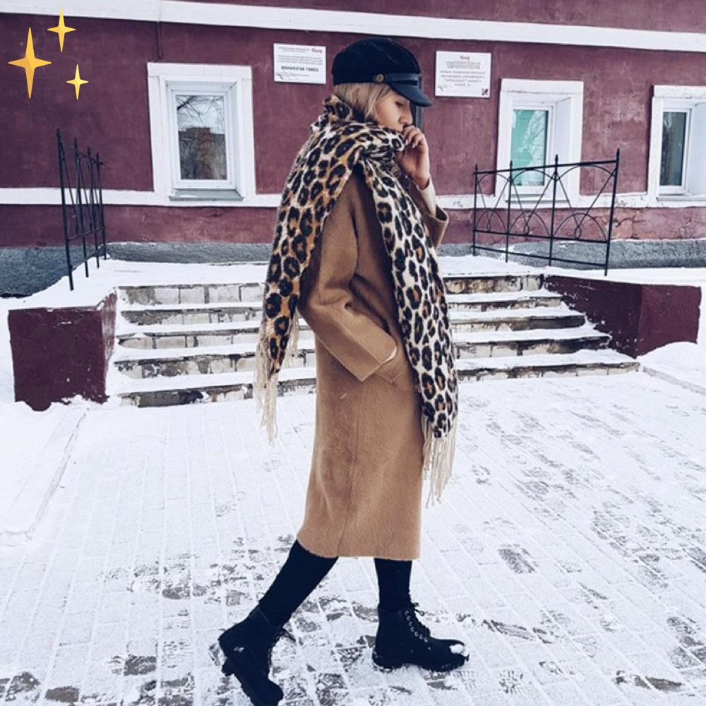 Écharpe à Motif Léopard Tricotée pour Femme | Idéale pour la Saison Froide