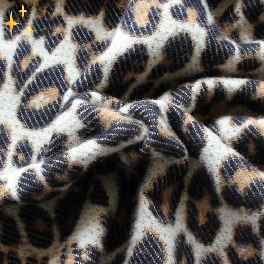 Écharpe à Motif Léopard Tricotée pour Femme | Idéale pour la Saison Froide