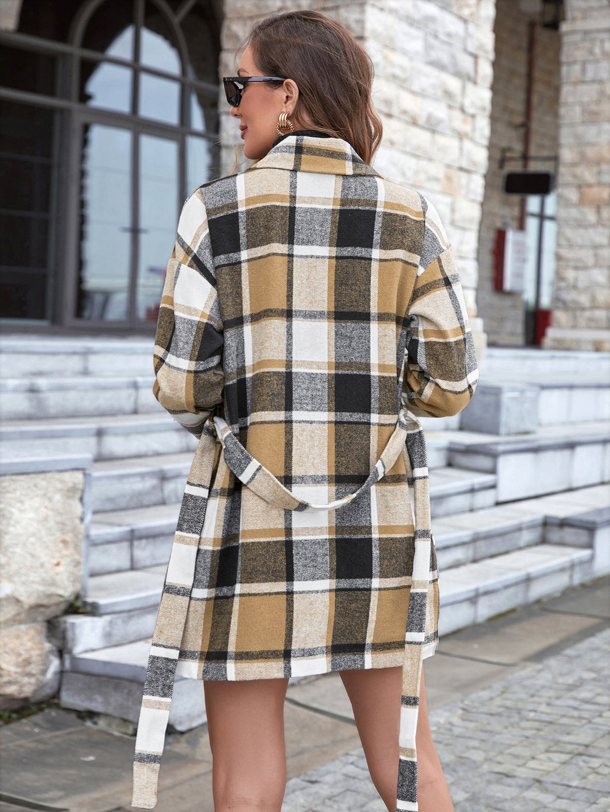 Manteau à carreaux ceinturé pour femmes