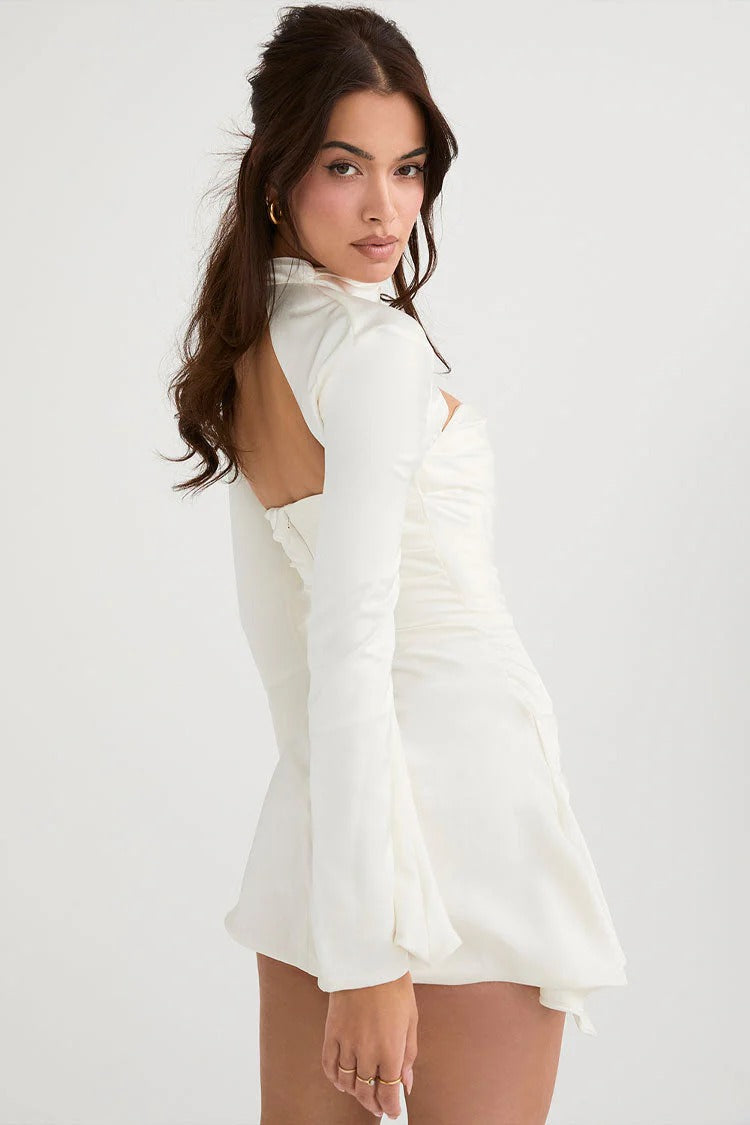 Robe Mini à Manches Longues avec col Montant et découpes pour Femme | Idéale pour les Fêtes ou Soirées