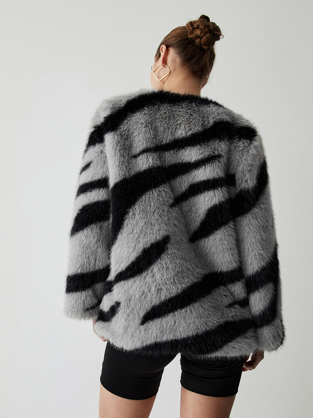 Manteau Long à Finition Texturée pour Femme | Idéal pour l’Automne et l’Hiver