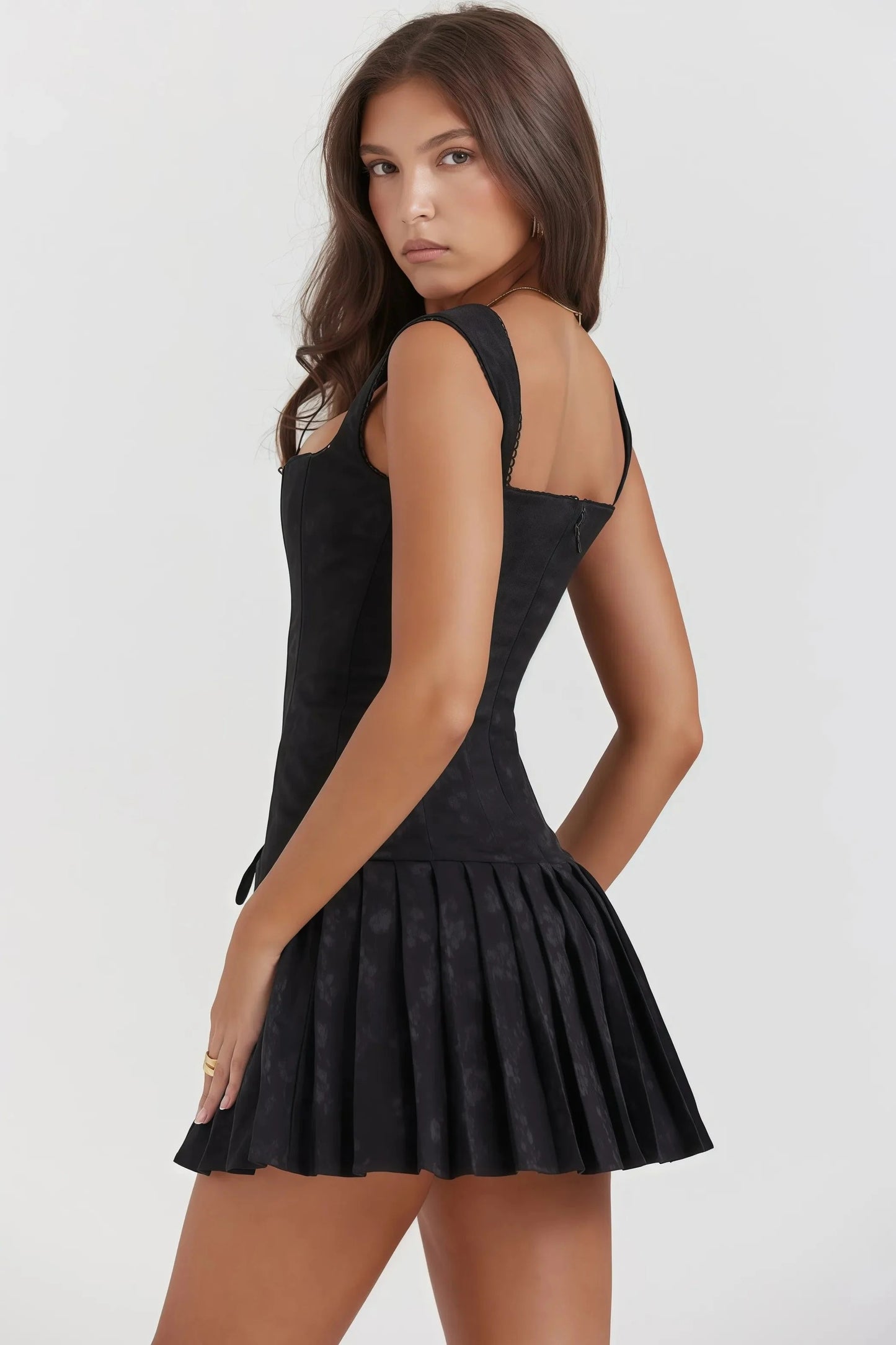 Robe Mini Noire avec Plis pour Femme | Idéale pour les Soirées et Réunions Formelles