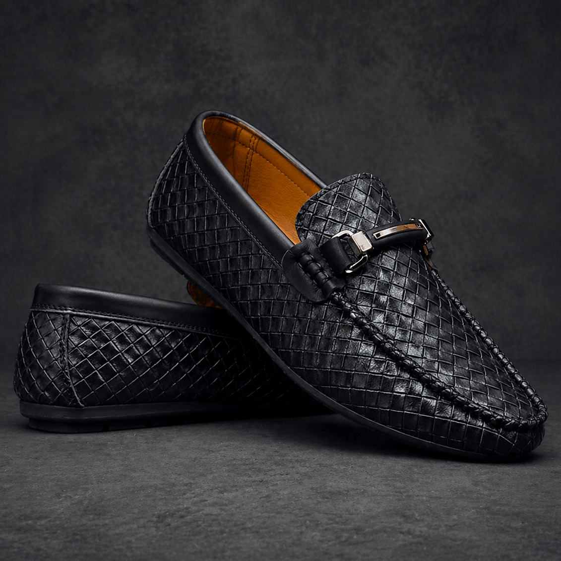 Mocassin tressé avec ornement métallique pour hommes | Idéal pour les sorties en journée