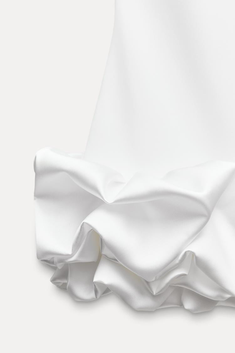 Robe Courte À Volants Avec Coupe Ajustée Pour Femme | Idéale Pour Les Événements Et Sorties