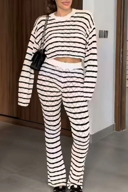 Ensemble Deux Pièces Rayé à Manches Longues avec Pantalon Large et Taille Élastique pour Femme | Idéal pour un Usage Quotidien