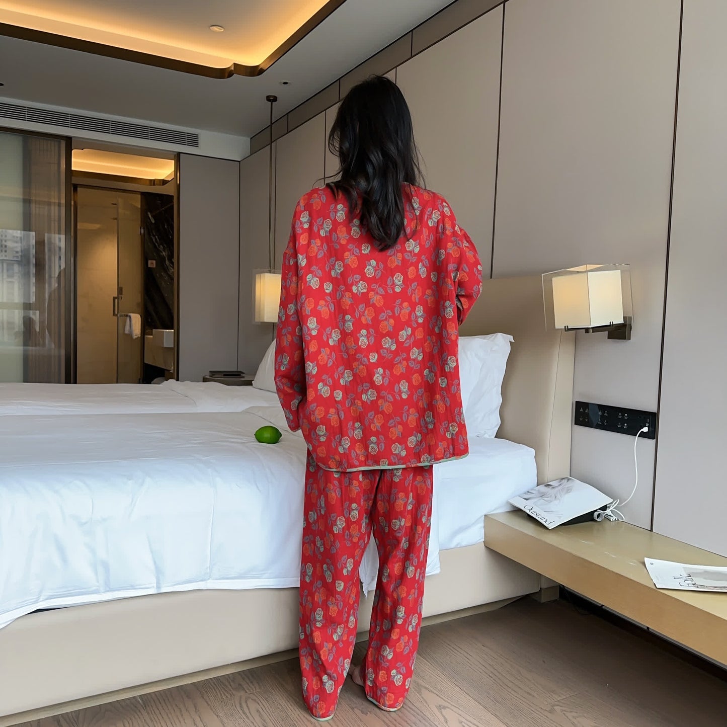 Ensemble Pyjama à Motif Floral pour Adulte avec Coupe Confortable | Idéal pour la Maison et le Sommeil