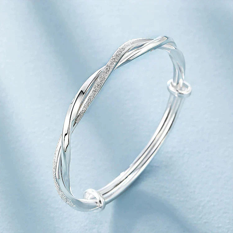 Bracelet Tressé Avec Finition Argentée Pour Femme | Idéal Pour Un Usage Quotidien Ou Des Occasions