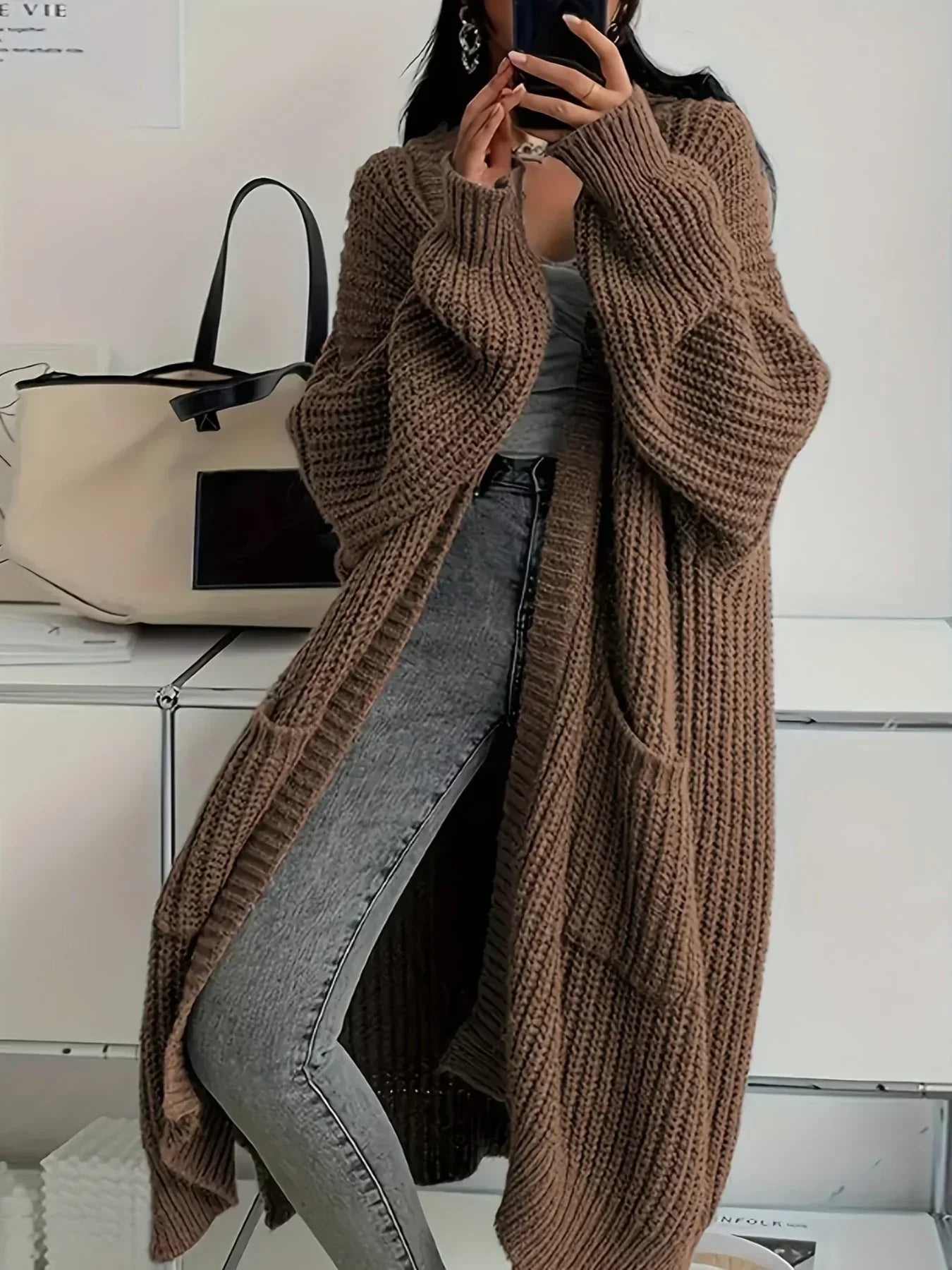 Cardigan long en maille torsadée pour femmes