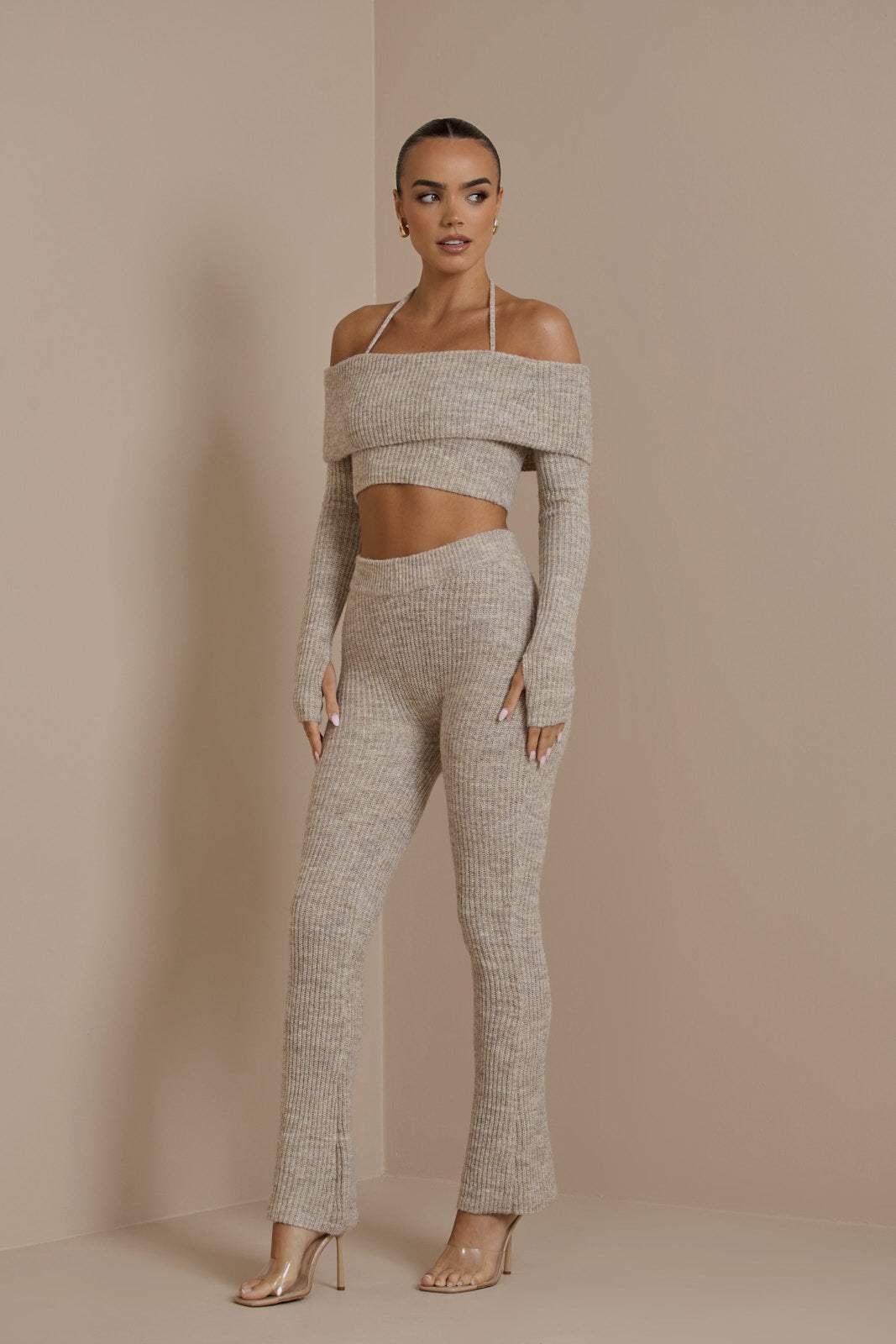 Ensemble Coordonné avec Haut Off-Shoulder et Pantalon Ajusté pour Femme | Idéal pour Occasions Quotidiennes et Formelles