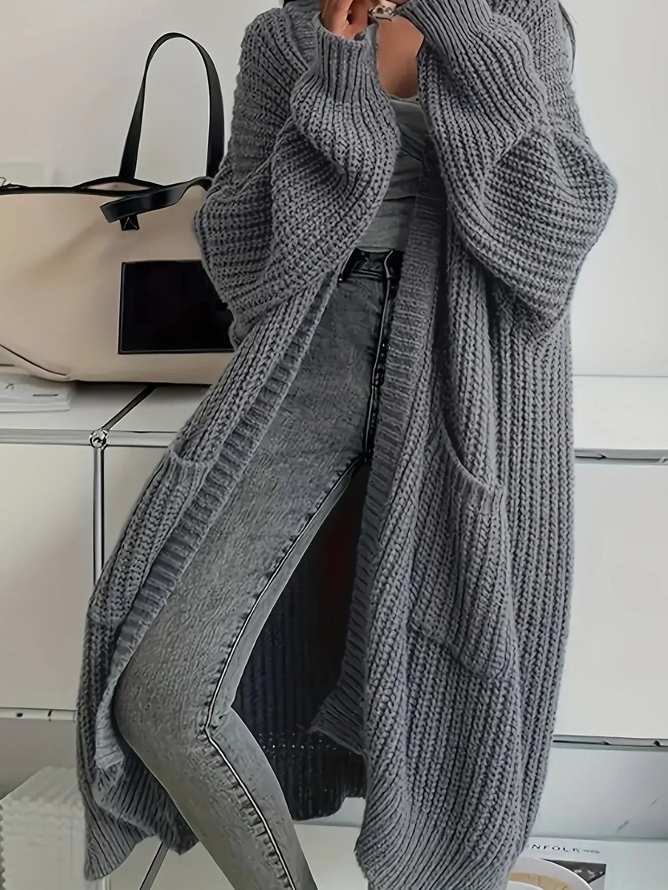 Cardigan long en maille torsadée pour femmes