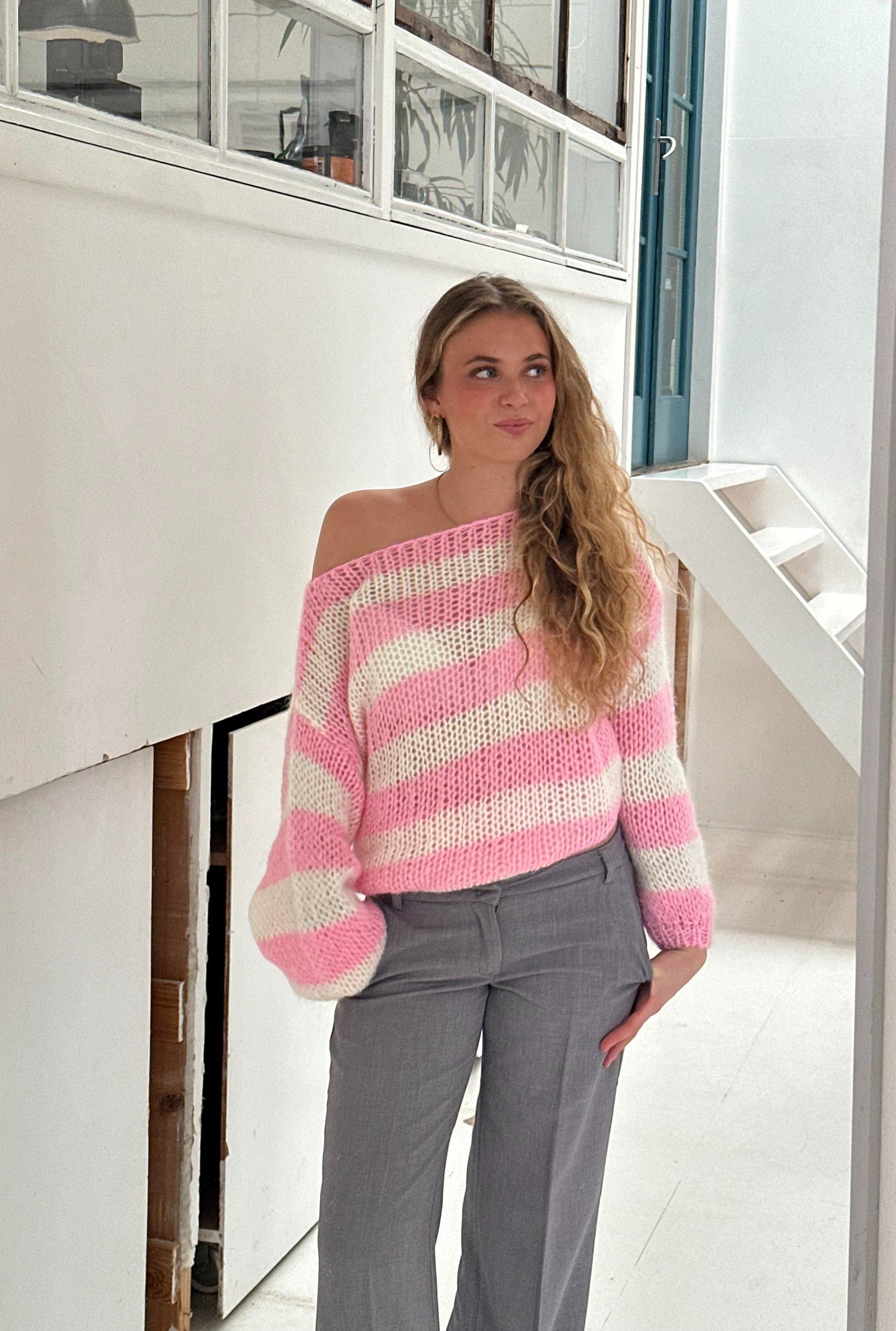 Pull À Col Rond avec Coupe Classique pour Femme | Idéal pour Les Journées Fraîches
