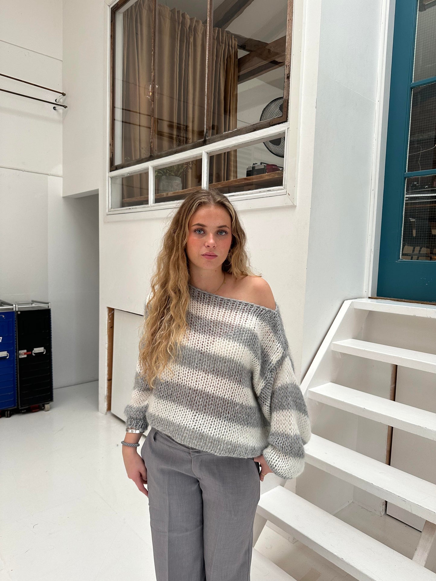 Pull À Col Rond avec Coupe Classique pour Femme | Idéal pour Les Journées Fraîches