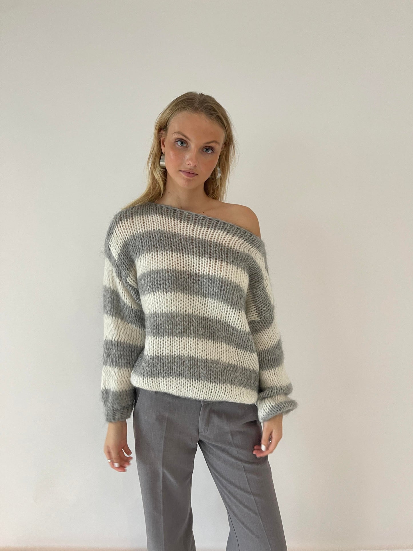 Pull À Col Rond avec Coupe Classique pour Femme | Idéal pour Les Journées Fraîches
