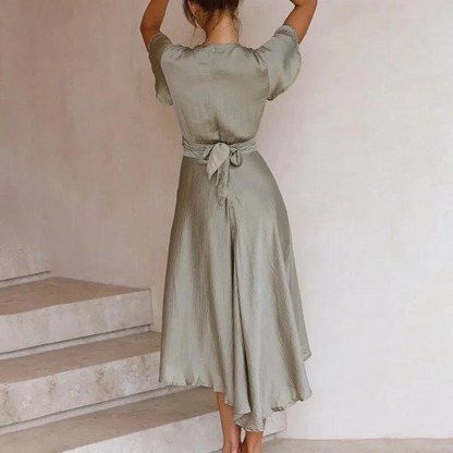 Robe Longue Unicolore à Finition Brillante pour Femme | Idéale pour les Événements d'Été et les Soirées