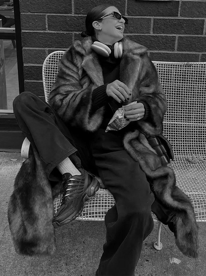 Trenchcoat Long d’Hiver avec Texture Douce et Coupe Classique pour Femme | Idéal pour Temps Froid