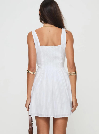 Robe Mini avec Coupe Cintrée et Encolure Carrée pour Femme | Idéale pour l'Été
