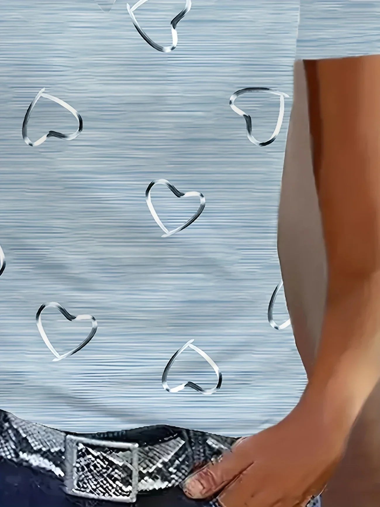 Top à Col en V avec Imprimé Cœur pour Femme | Idéal pour Usage Quotidien