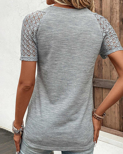 T-Shirt Manches Courtes avec Détails en Dentelle pour Femme | Idéal pour le Printemps et l'Été