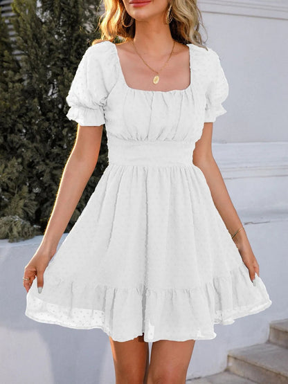 Robe Mini Avec Texture Plumetis Et Manches Courtes Pour Femme | Idéale Pour L’Été
