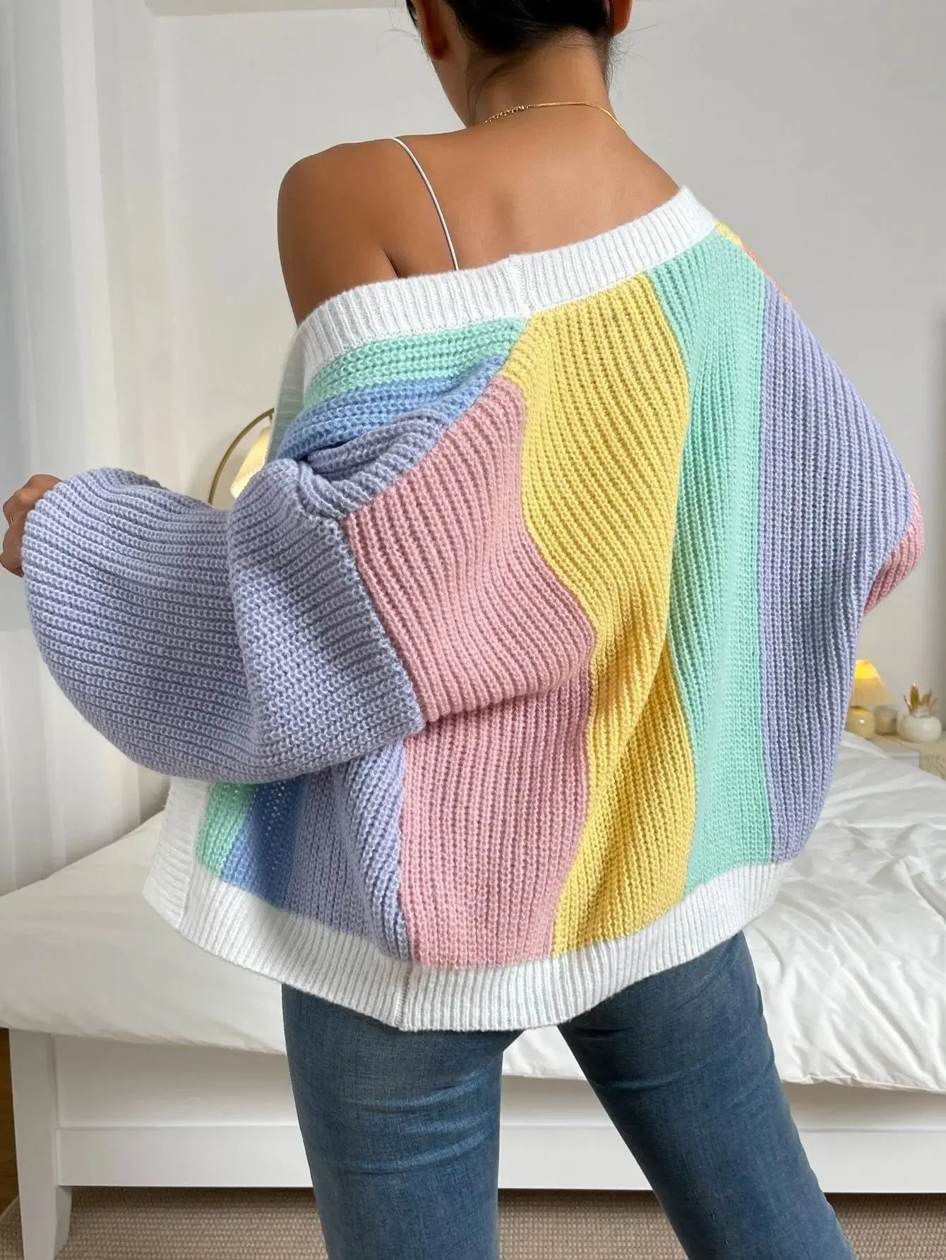 Cardigan à panneaux de couleurs contrastées et manches bouffantes pour femme | Idéal pour l’automne et les occasions décontractées