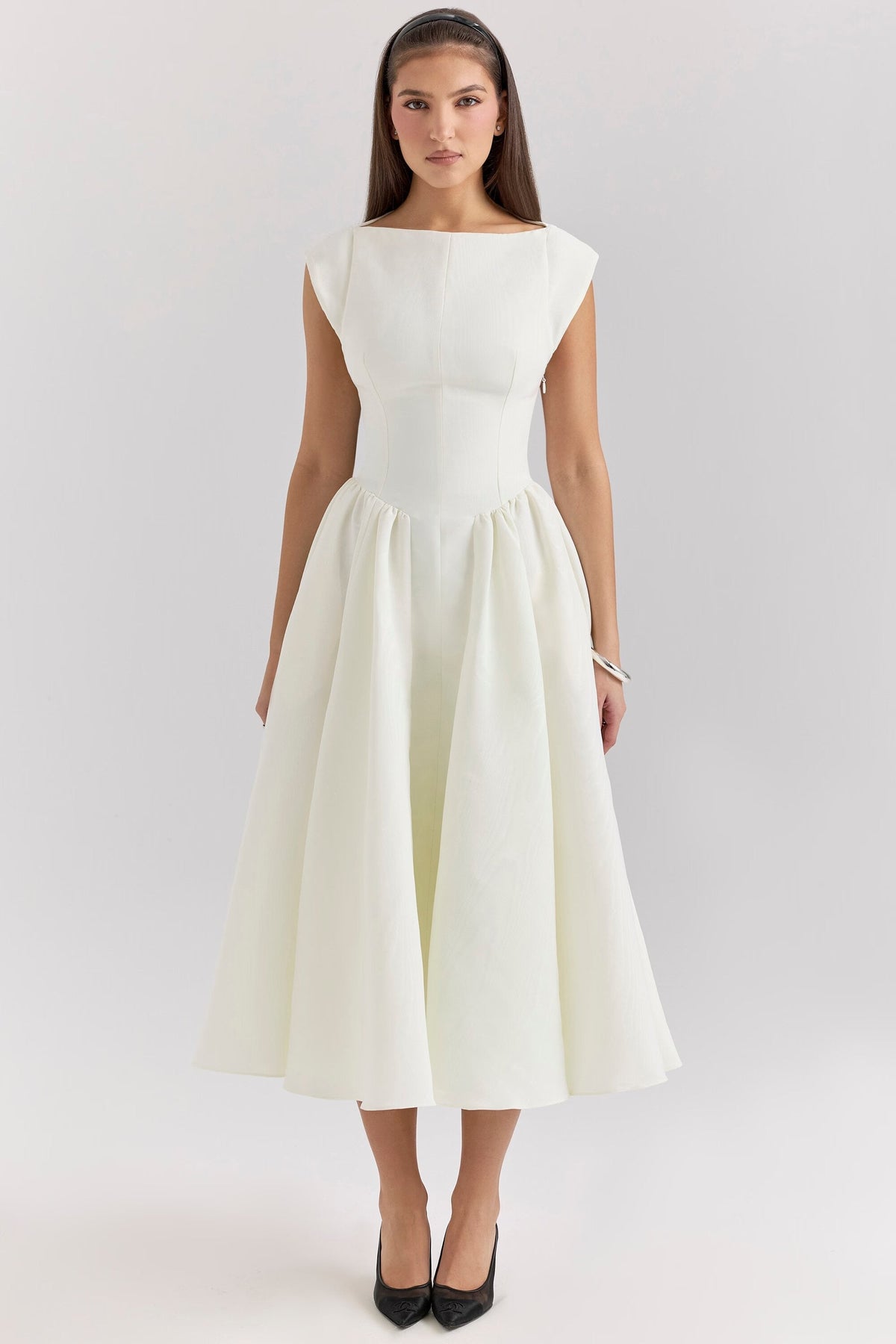 Robe Midi Avec Taille Ajustée Et Jupe Fluide Pour Femmes | Idéal Pour Événements Formels