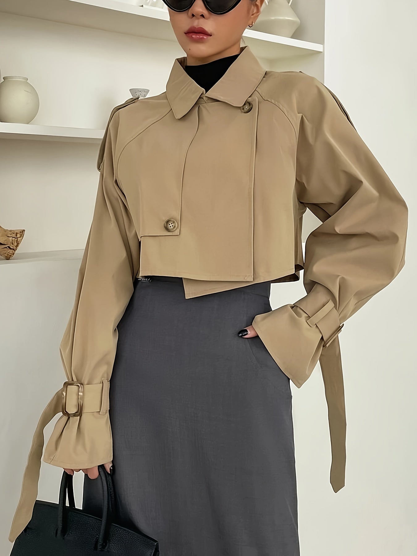 Trench-Coat Court avec Design Asymétrique pour Femme | Idéal pour le Printemps et l’Automne