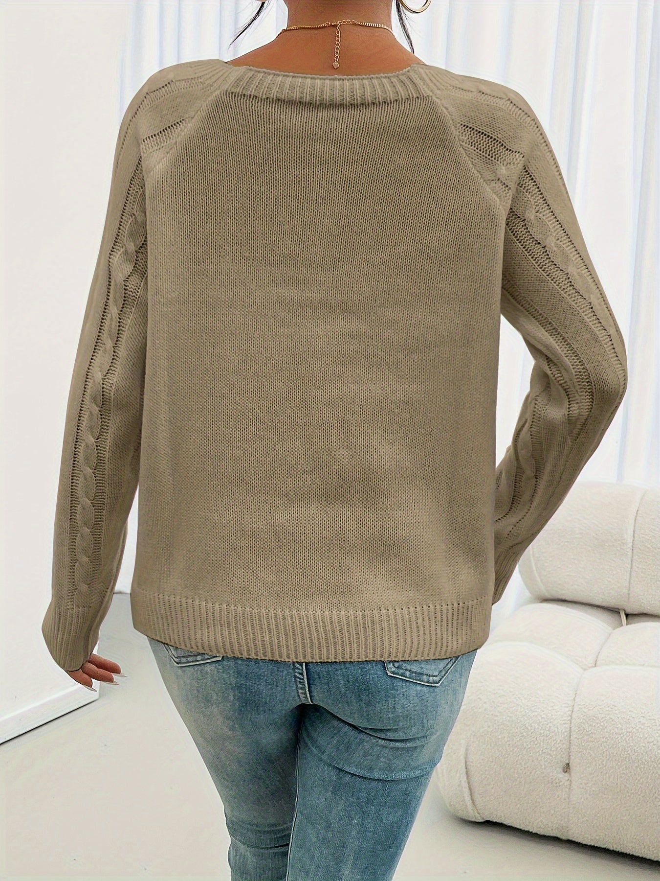 Pull à Maille Torsadée avec Boutons Décoratifs sur l’Épaule pour Femmes | Idéal pour Saisons Fraîches