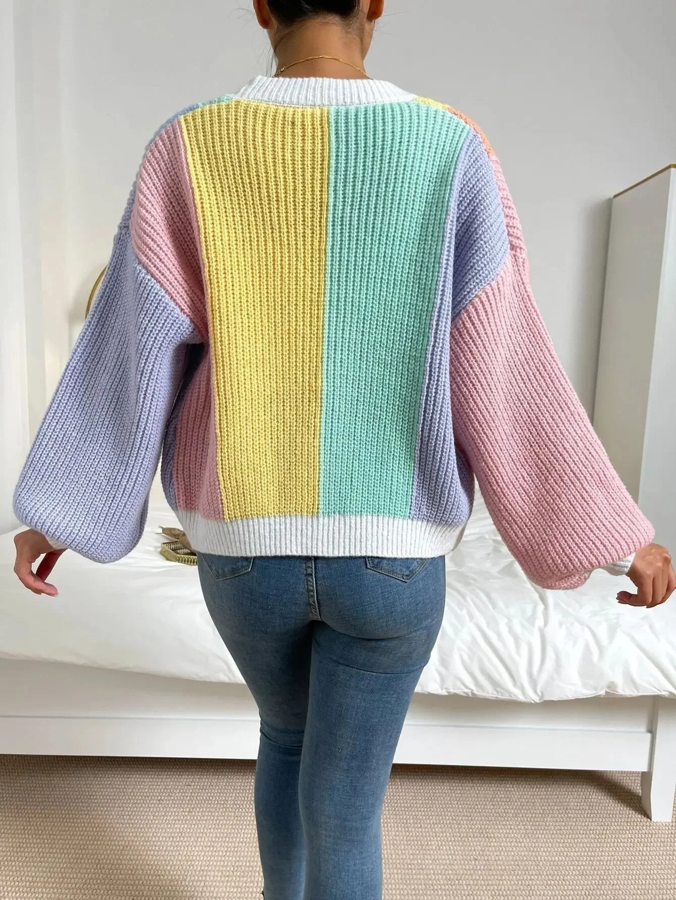 Cardigan à panneaux de couleurs contrastées et manches bouffantes pour femme | Idéal pour l’automne et les occasions décontractées