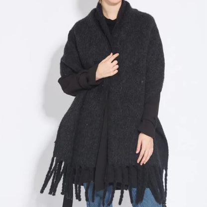Écharpe Longue d’Hiver avec Finition Lisse pour Femme | Idéale pour la Saison Froide