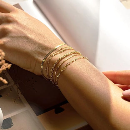 Ensemble de bracelets dorés pour femmes