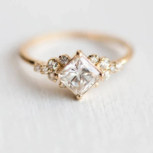 Bague En Forme De Couronne Avec Pierres Décoratives Pour Femme | Idéale Pour Un Usage Quotidien Ou Des Occasions