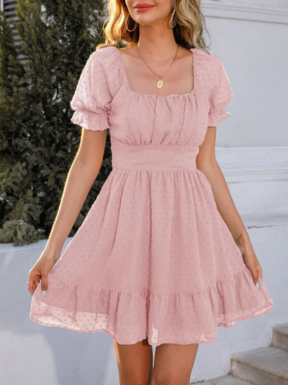 Robe Mini Avec Texture Plumetis Et Manches Courtes Pour Femme | Idéale Pour L’Été