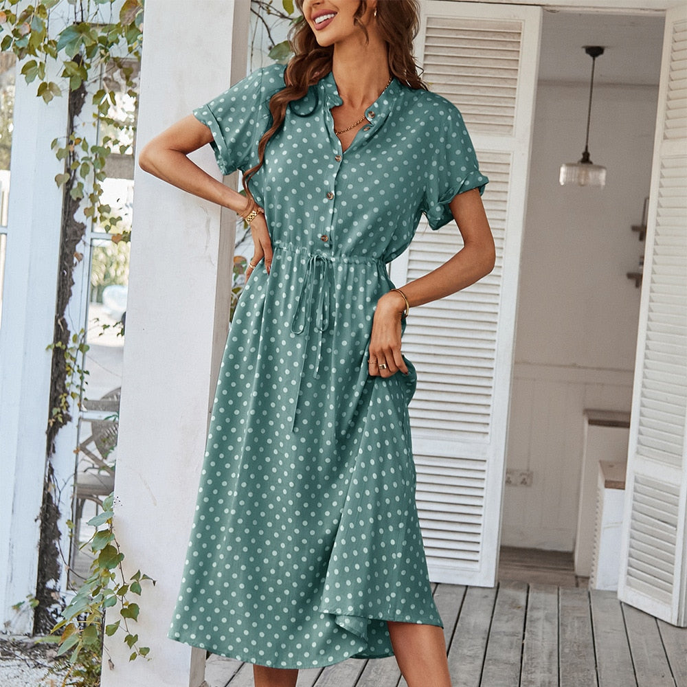 Robe à Pois avec Encolure en V pour Femme | Idéale pour l'Été ou les Sorties du Soir        Ask ChatGPT