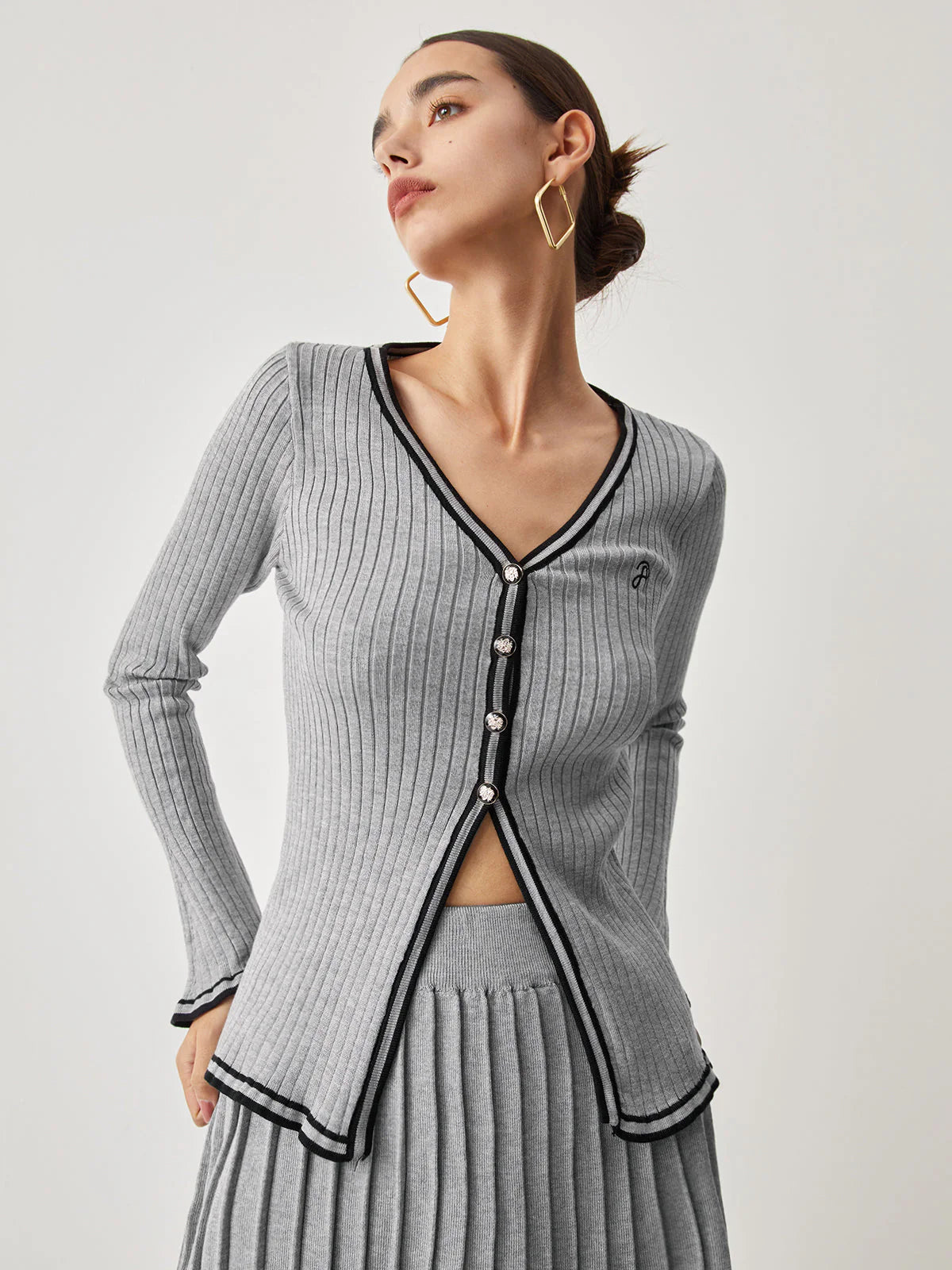 Ensemble Tricoté Deux Pièces | Gris et Noir | Élégance Preppy Moderne