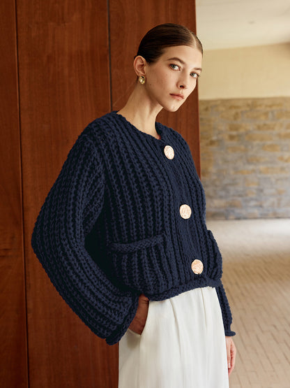 Cardigan Bleu Marine à Boutons Dorés et Poches pour Femmes | Ideal for Mi-Saison et Usage Quotidien