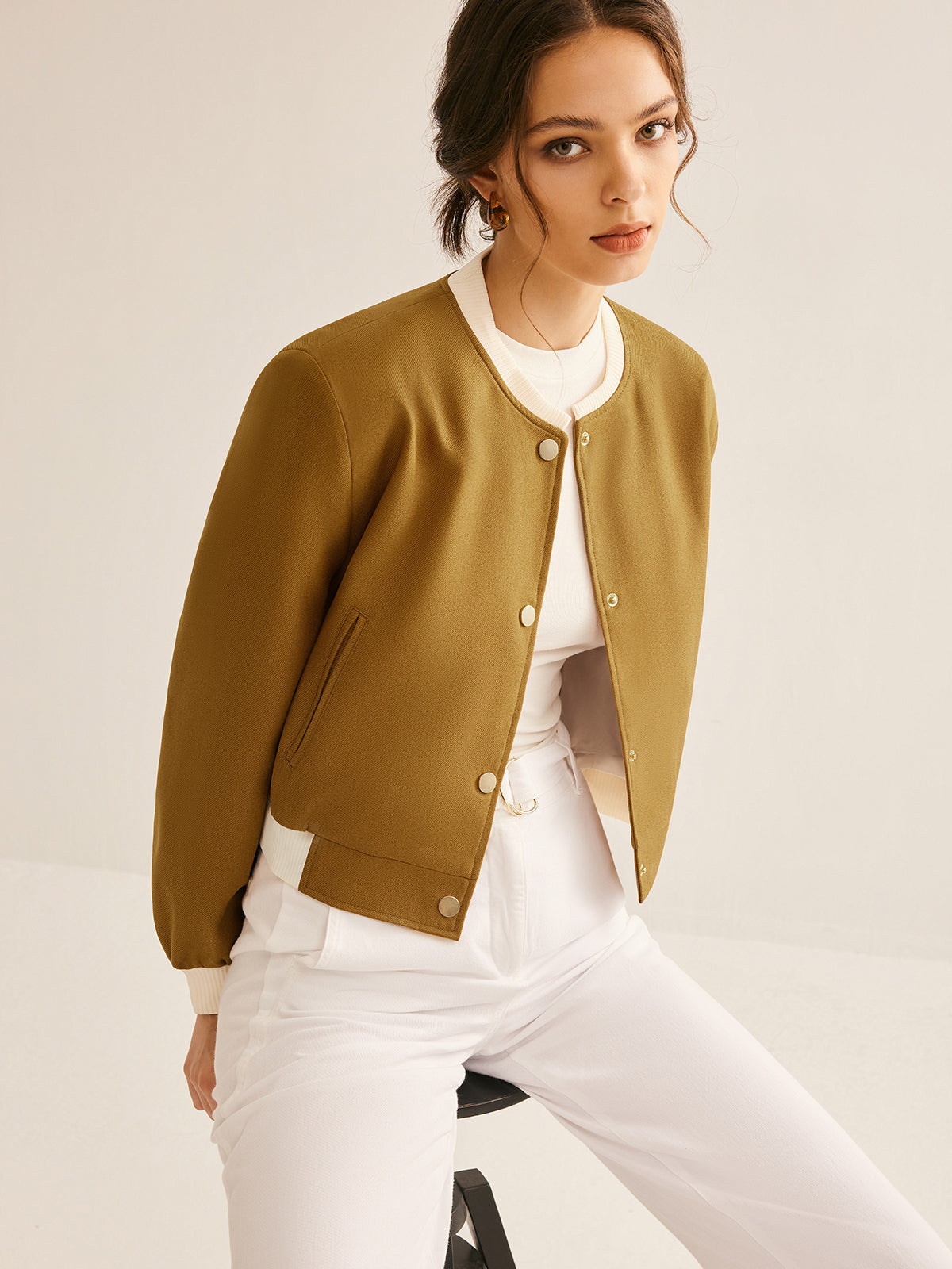 Veste Courte À Fermeture À Pressions Avec Finitions Contrastantes Pour Femme | Idéale Pour La Mi-Saison Et L’Usage Quotidien