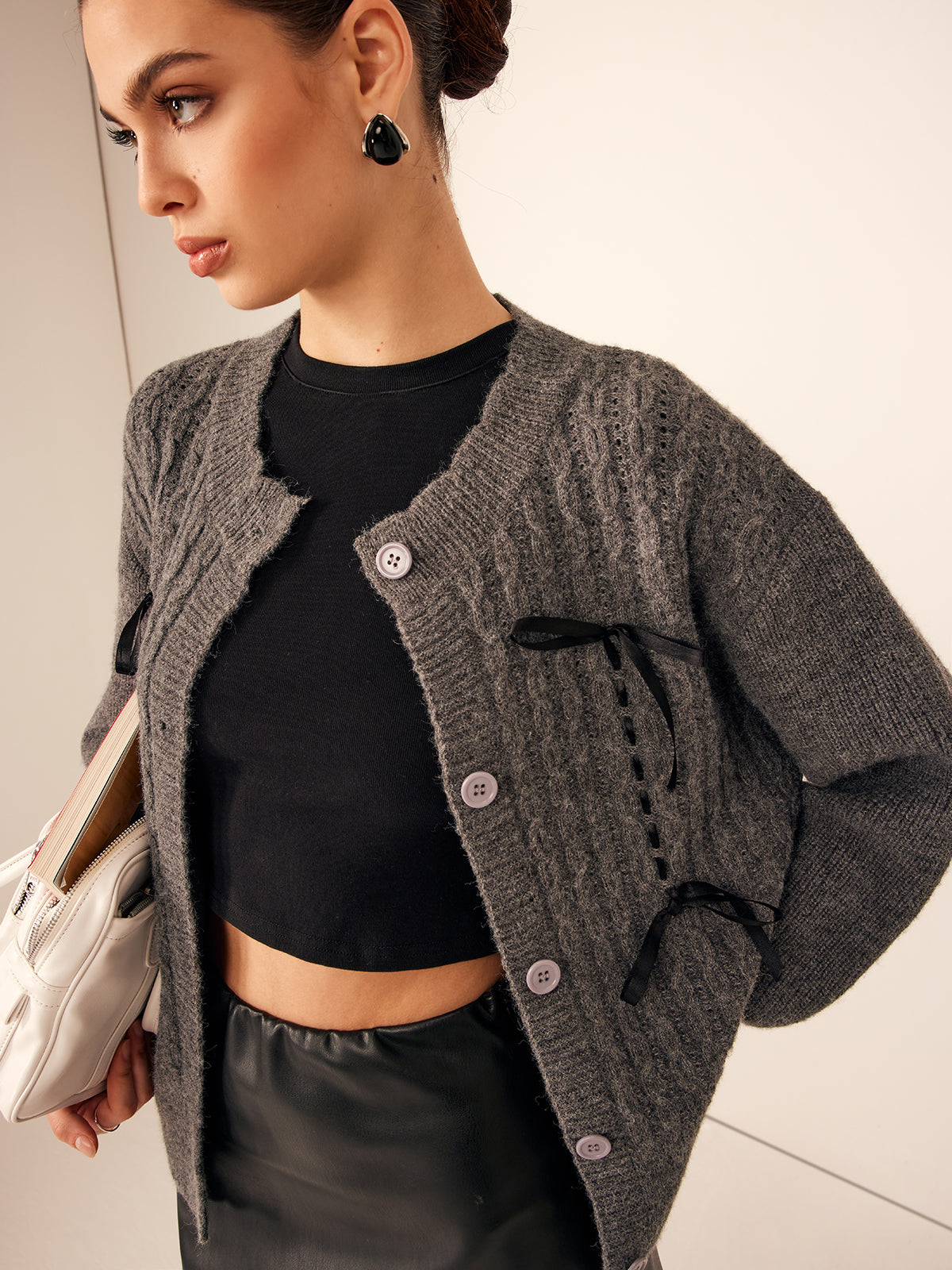 Cardigan en Maille Épaisse avec Nœuds Décoratifs et Coupe Oversize pour Femmes | Idéal pour Tenues Décontractées