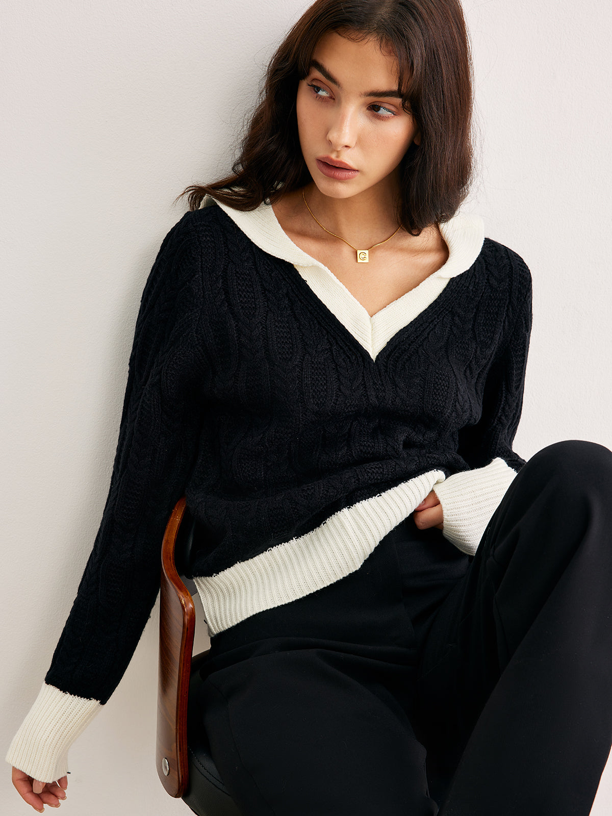 Pull Torsadé Avec Col V Et Bords Contrastés Pour Femme | Idéal Pour Usage Quotidien