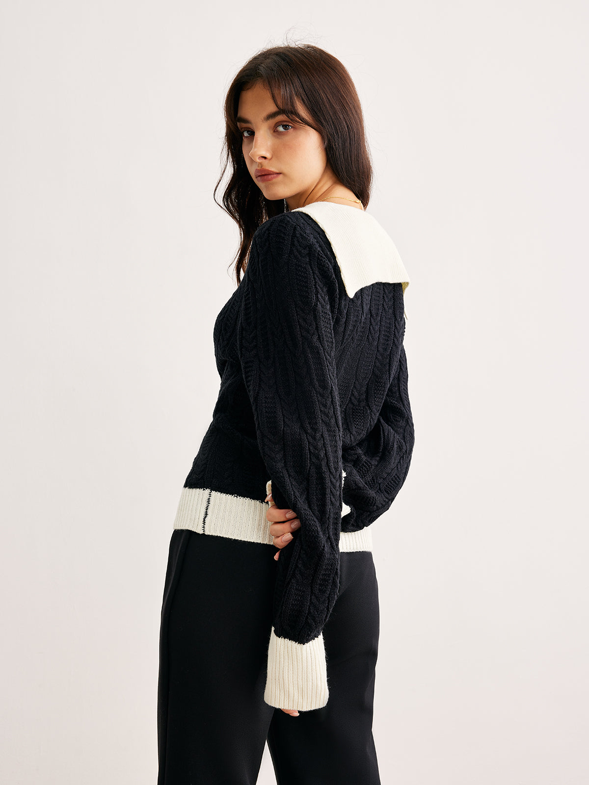 Pull Torsadé Avec Col V Et Bords Contrastés Pour Femme | Idéal Pour Usage Quotidien