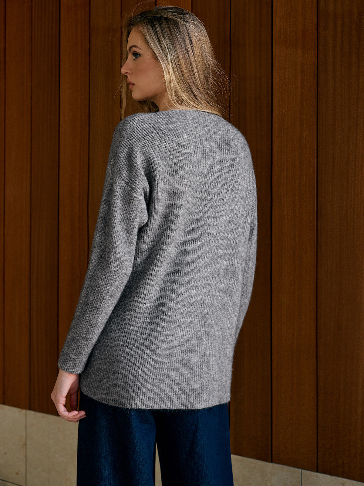 Pull À Encolure V Avec Détail Croisé Et Maille Côtelée Pour Femmes | Idéal Pour Tenues Quotidiennes