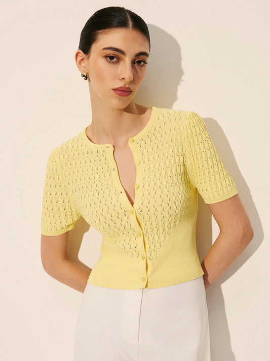 Top Tricoté à Boutons et Mailles Ouvertes pour Femme | Idéal pour les Tenues de Saison ou Quotidiennes