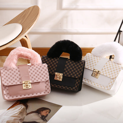 Mini Sac Carré avec Chaîne et Fermoir pour Femme | Idéal pour Usage Quotidien