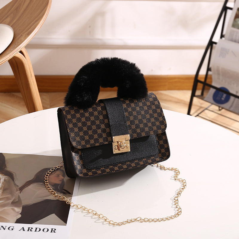 Mini Sac Carré avec Chaîne et Fermoir pour Femme | Idéal pour Usage Quotidien